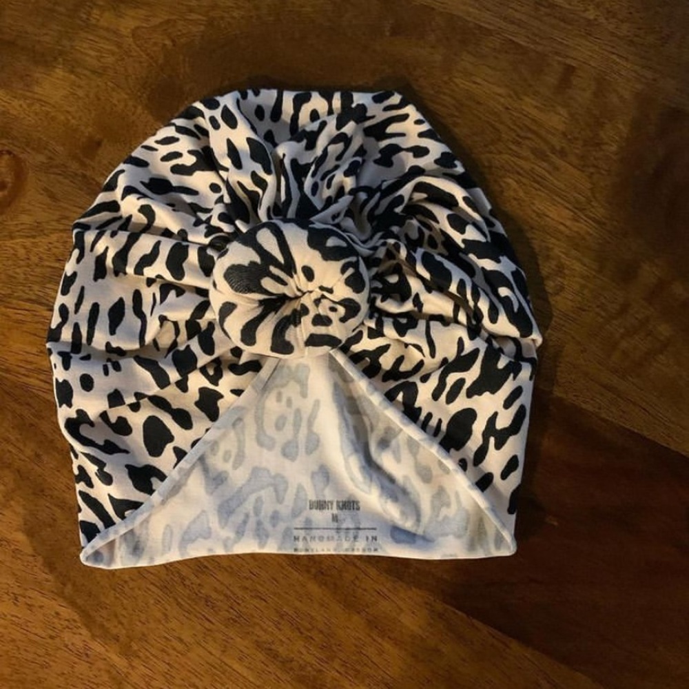 Bunny Knot size medium